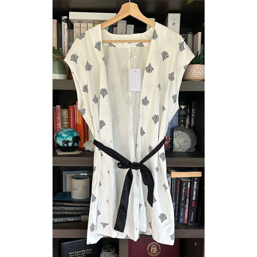 NWT Lalibela Kimono Borgio In White & Black Size P/S
